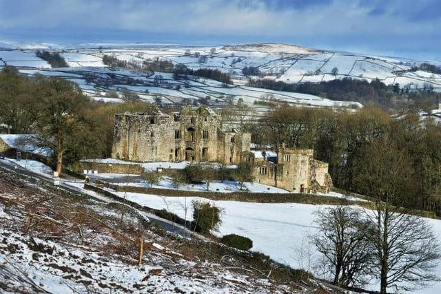 The tower on the Bolton Abbey estate is one of the six original hunting lodges of the Barden forest. In the 15th century, it was rebuilt as a residence for Henry Clifford, but fell into disrepair in the late 18th century.