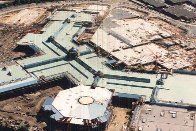 An aerial view of Meadowhall during construction.