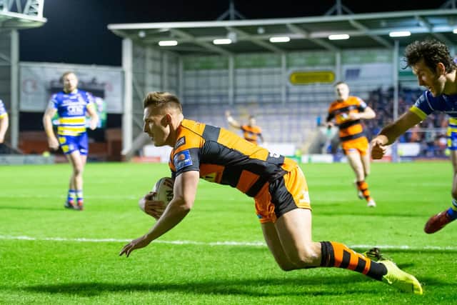 Castleford's Greg Eden goes over for the game's first try. (Allan McKenzie/SWPix)