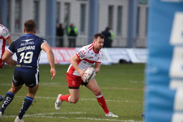 Hull KR's Danny McGuire on the attack against Catalans Dragons. (PIC: HULL KR)