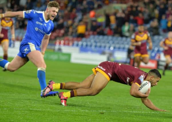 Kruise Leeming scores the Giants' fourth try.   Picture Bruce Rollinson