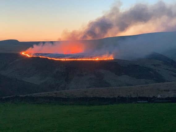 Marsden Moor ablaze on Sunday evening. (Photo: @yorkshirepudd15)