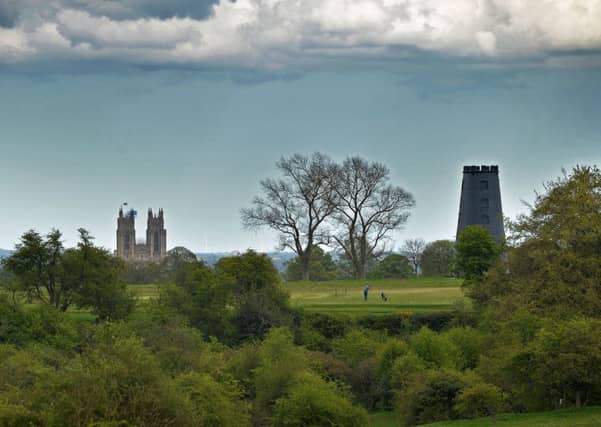 PIC: Bruce Rollinson