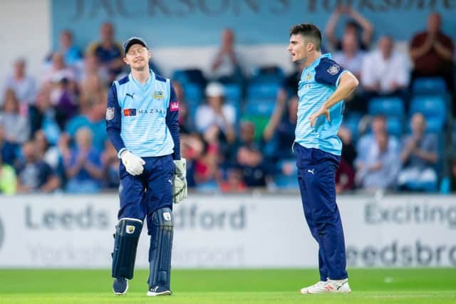 Yorkshire's Jonathan Tattersall & Jordan Thompson's dejection shows as Worcester run down their target against Yorkshire. Picture: Allan McKenzie/SWpix.com