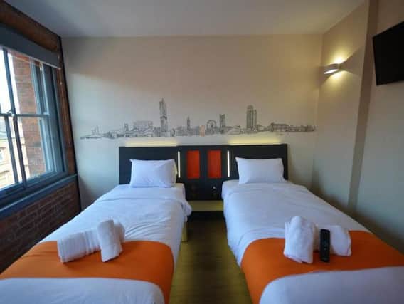 A twin room at easyHotel