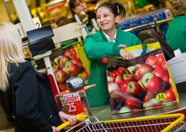 Should supermarkets be reducing the number of staff at checkouts?