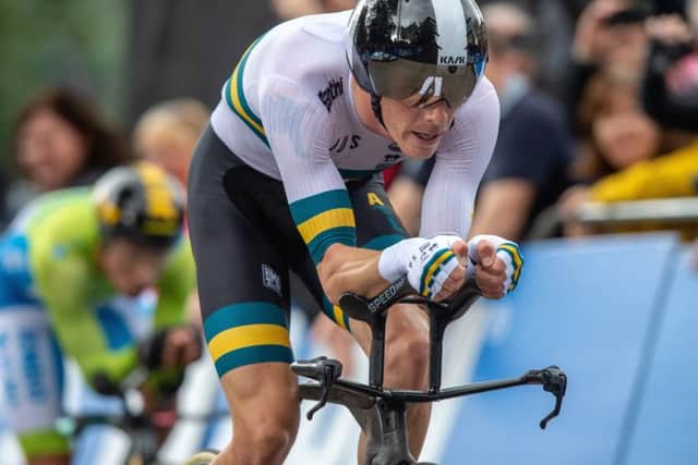 Rohan Dennis comes up the finishing straight with Primoz Roglic in his wake. (Picture: Bruce Rollinson)
