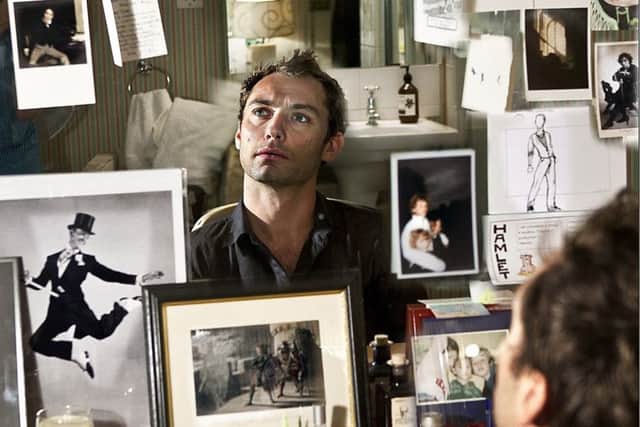 Jude Law in the dressing room. By Simon Annand