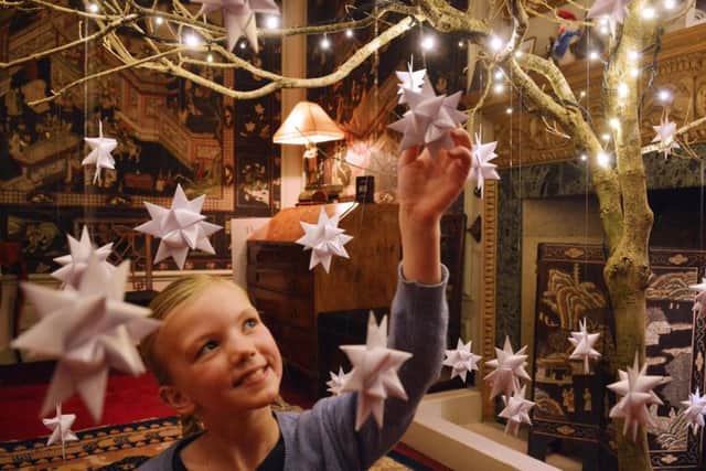 Hanging the paper stars