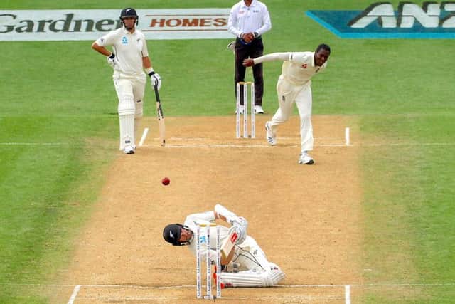 New Zealand's captain Kane Williamson (C) avoids a short delivery from England's Jofra Archer during the second Test match between England and New Zealand at Seddon Park in Hamilton. Picture: David Gray/AFP via Getty Images)