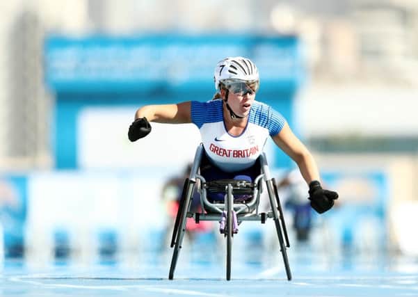 Hannah Cockroft wins gold in Dubai