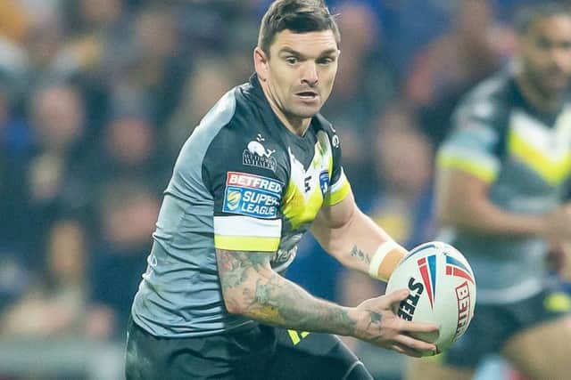 Danny Brough playing for Wakefield last season (Pic:SWpix)