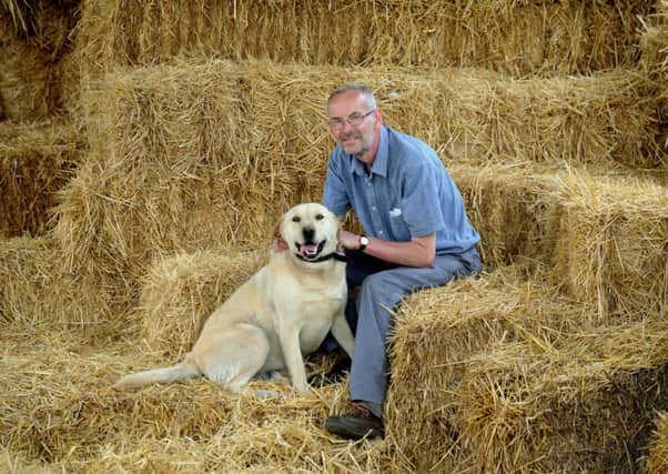 Chris Middleton of Lund Farm Gateforth near Selby with his dog Sandy (GL100328d)