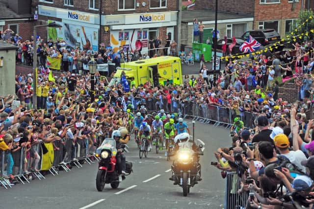 Vincenzo Nibali wins  the second stage of the Tour de France as the peloton arrives in Sheffield