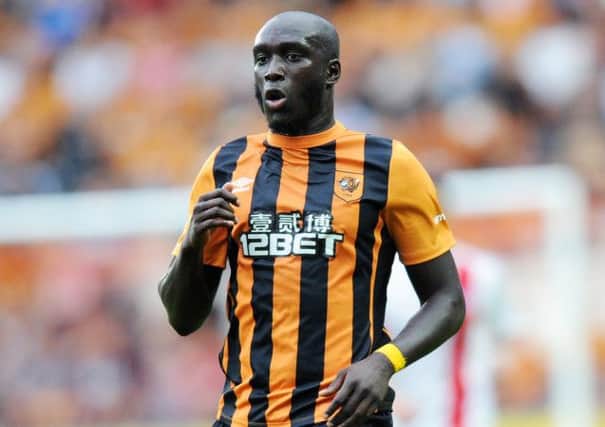 Hull's Yannick Sagbo has joined Wolves on loan.