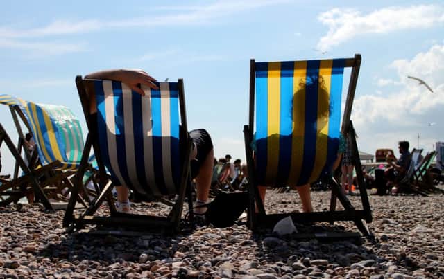 2014 was the UK's warmest year on record, figures from the Met Office show.