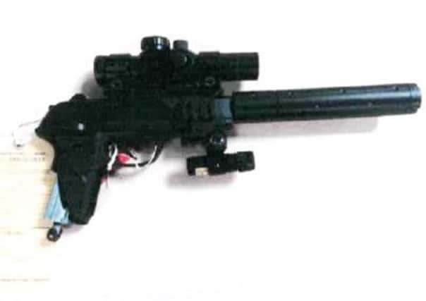 The gun used by Simon South