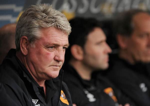 Ex-Manchester United defender Steve Bruce faces his former club this weekend with Hull Citys fate in the balance.