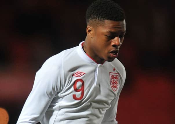 England U19's forward Chuba Akpom has joined Hull.
