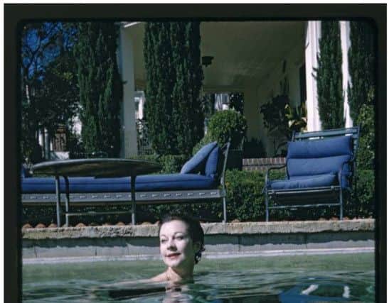 Vivien Leigh swimming in George Cukors pool, Hollywood, 1960.  Picture: Victoria and Albert
Museum, London/V.L. Archive