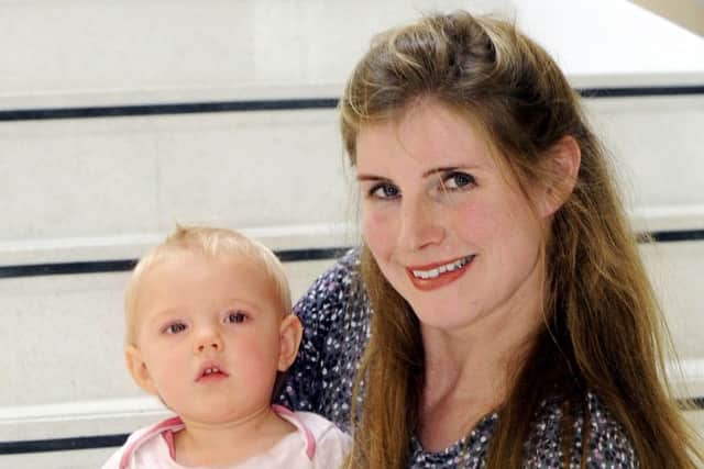 Amanda Owen with her daughter Annas in 2014.