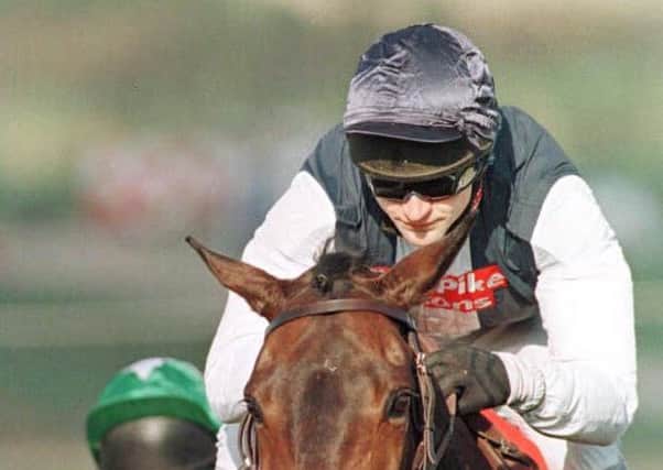 Cool Dawn ridden by Andrew Thornton win the 1998 Cheltenham Gold Cup.