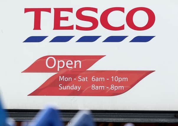 Tesco "seriously" breached an industry code by delaying payments to suppliers, an investigation has found.