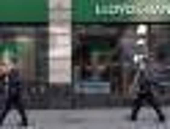 Lloyds rewards shareholders with special dividend