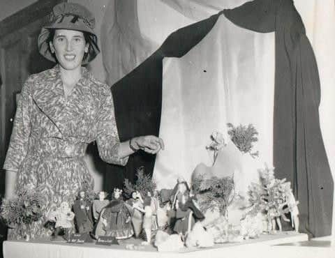 Miss Eve Dawnay in the 1950s at an exhibition of her miniature scenes