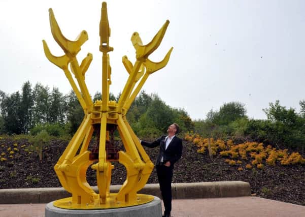 Martin Green, chief executive of Hull 2017,  takes a look at scuplture Past and Present by Peter Coates.