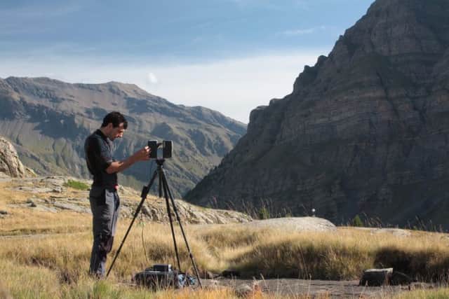 The execution of the laser scan of the rock shelter and its landscape (Photo: K. Walsh)
