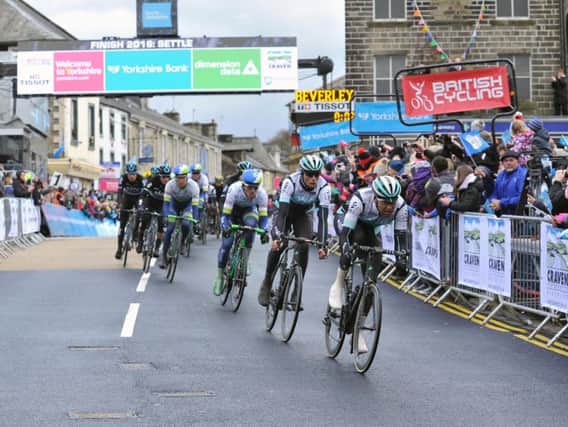 Tour de Yorkshire passes through Beverley