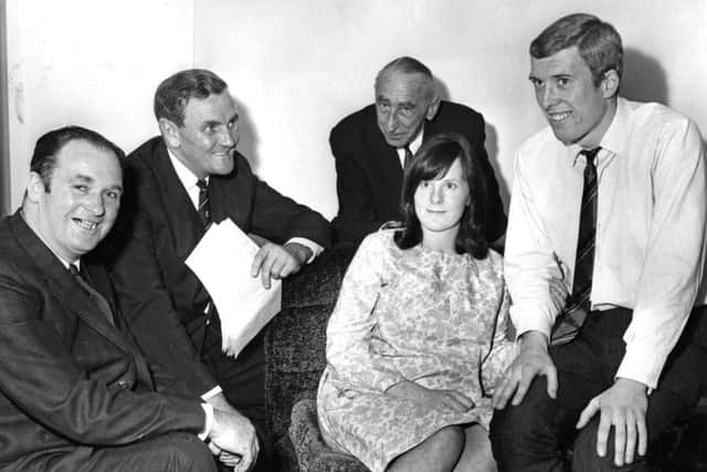Mick Jones signs for Leeds 22 Sept 1967 with Don Revie  second from left