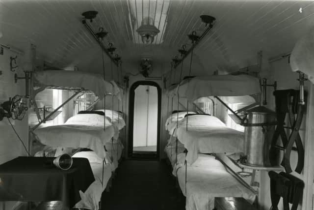 Ambulance train, infectious ward, Lancashire & Yorkshire Railway, July 1915