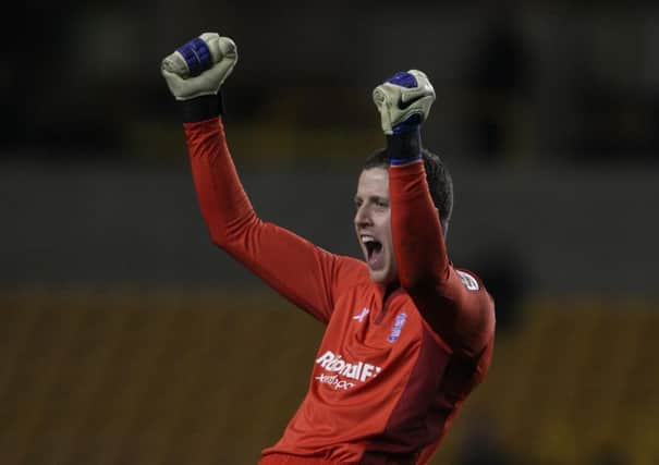 Goalkeeper Colin Doyle has joined League One Bradford City.