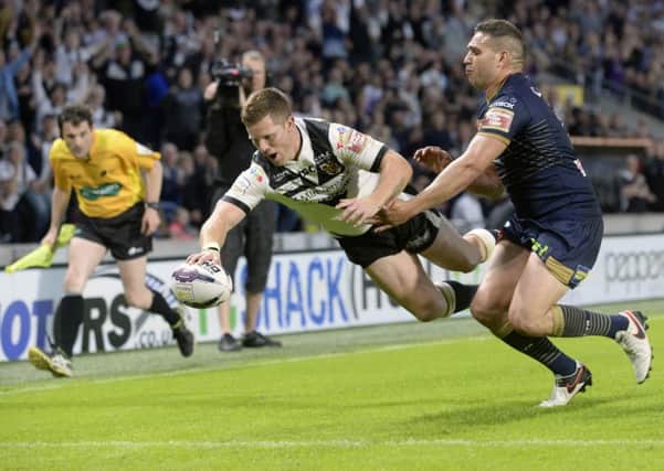 Steve Michaels scores Hull FC's fifth try.