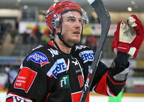 Swedish centre, Andreas Valdix has signed for Sheffield Steelers ahead of the 2016-17 season.