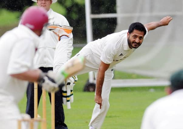 Sajad Ijaz riuns in for Olicanian against Horsforth Hall Park. Picture: Steve Riding.
