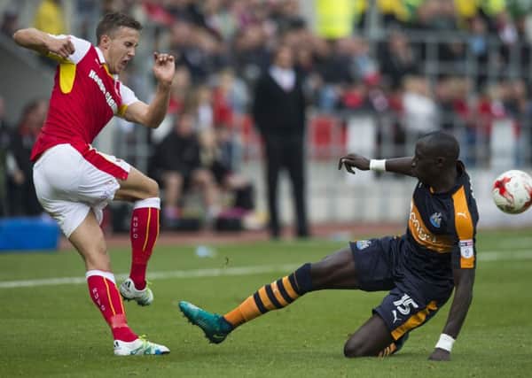 Newcastle United's Mohamed Diame challenges Rotherham United's Will Vaulks. (Picture: Jon Buckle/PA Wire)