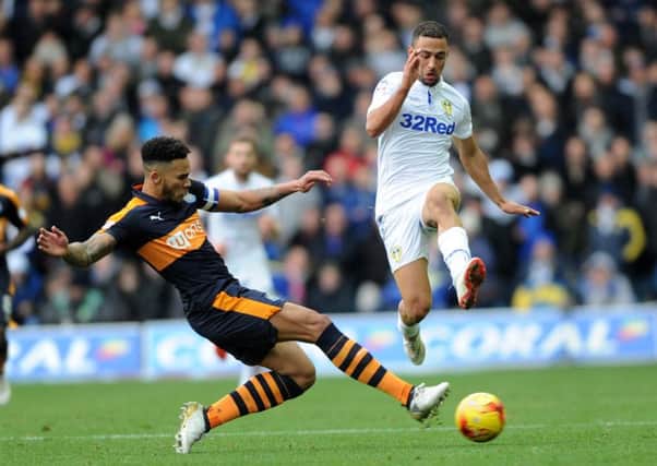 Leeds United's Keemar Roofe is tackled by Newcastle United's Jamaal Lascelles.
 (
Picture: Jonathan Gawthorpe)