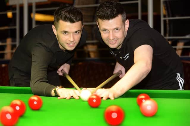 201115 Father and Son,  Peter Lines  (right) with son Oliver Lines at the Northern Snooker centre in Leeds (Gl1008/11c)