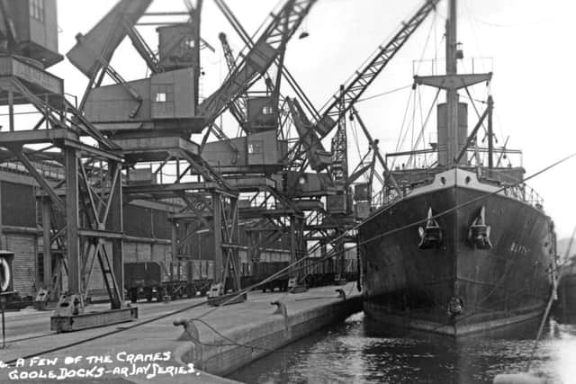 Peter Tuffrey collection

Goole Docks A few of the  Cranes