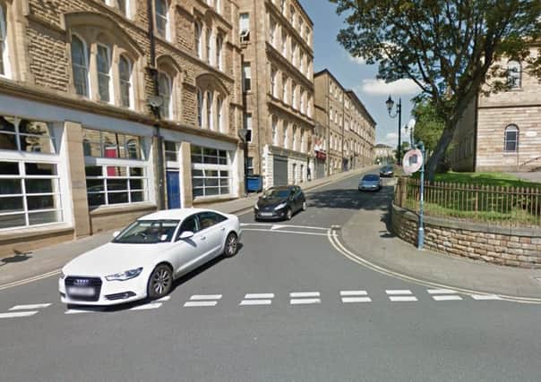 The street robbery happened between Daisy Hill and Wellington Street (Google Maps).