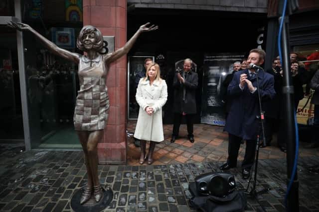 A statue of the singer Cilla Black has been unveiled outside the Cavern Club in Liverpool.