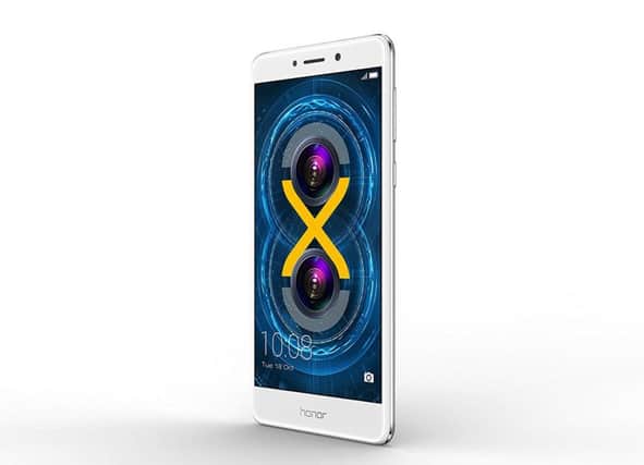 The Â£225 Honor 6x phone has a dual-lens camera on the back