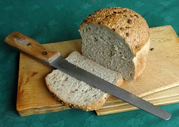 Research shows that a single loaf of bread produced in the UK contributes as much to global warming as more than half a kilogram of carbon dioxide.