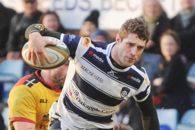 Jonah Holmes scored a late consolation try for Yorkshire Carnegie against London Irish.