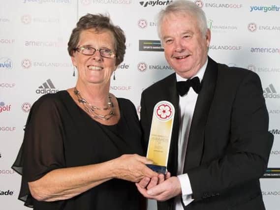 Bondhay's Jenny Davies receives her award from England Golf chairman Graham Yates (Picture: Leaderboard Photography).